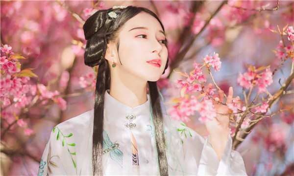 乌尔禾供卵试管婴儿：助您实现家庭梦想的科学方案